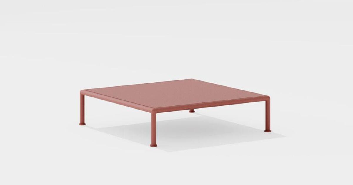 Low square table 81 x 81 x h 20/30 cm